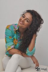 Seerat Kapoor at Run Raja Run Movie Press Meet